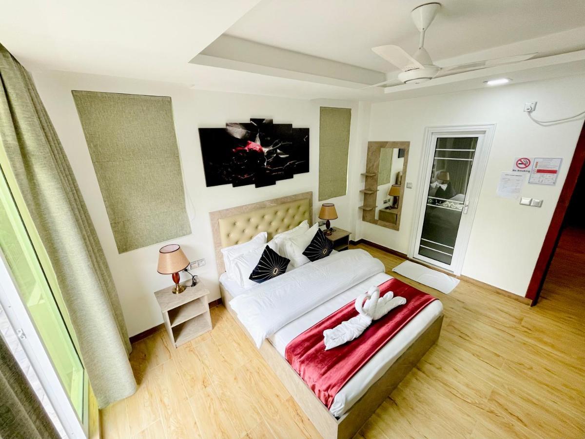 Marine Holiday Hulhumale Exterior photo