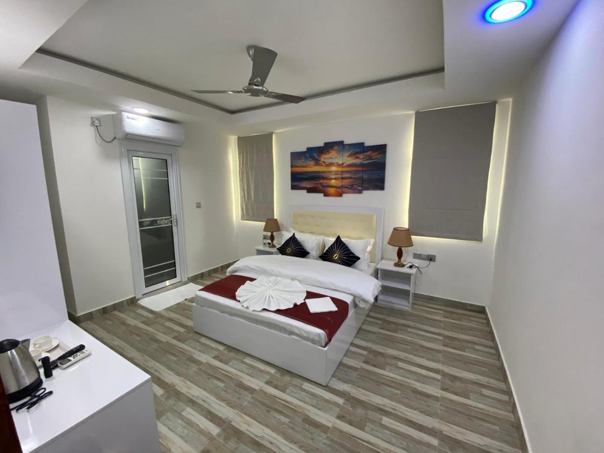 Marine Holiday Hulhumale Exterior photo